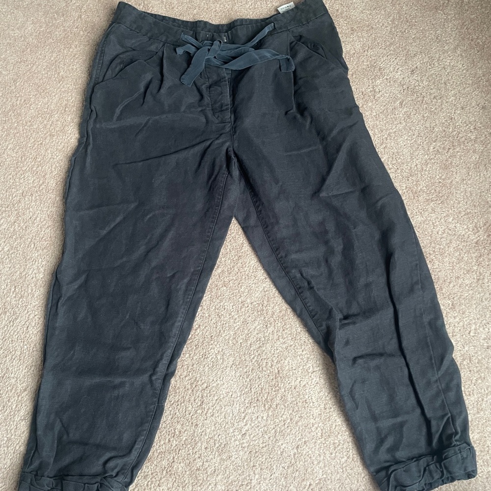 Wilfred Slate Gray Capris